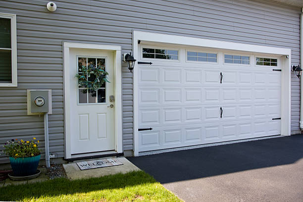 24/7 Emergency Garage Door Panel Replacement experts in Hamilton City, CA